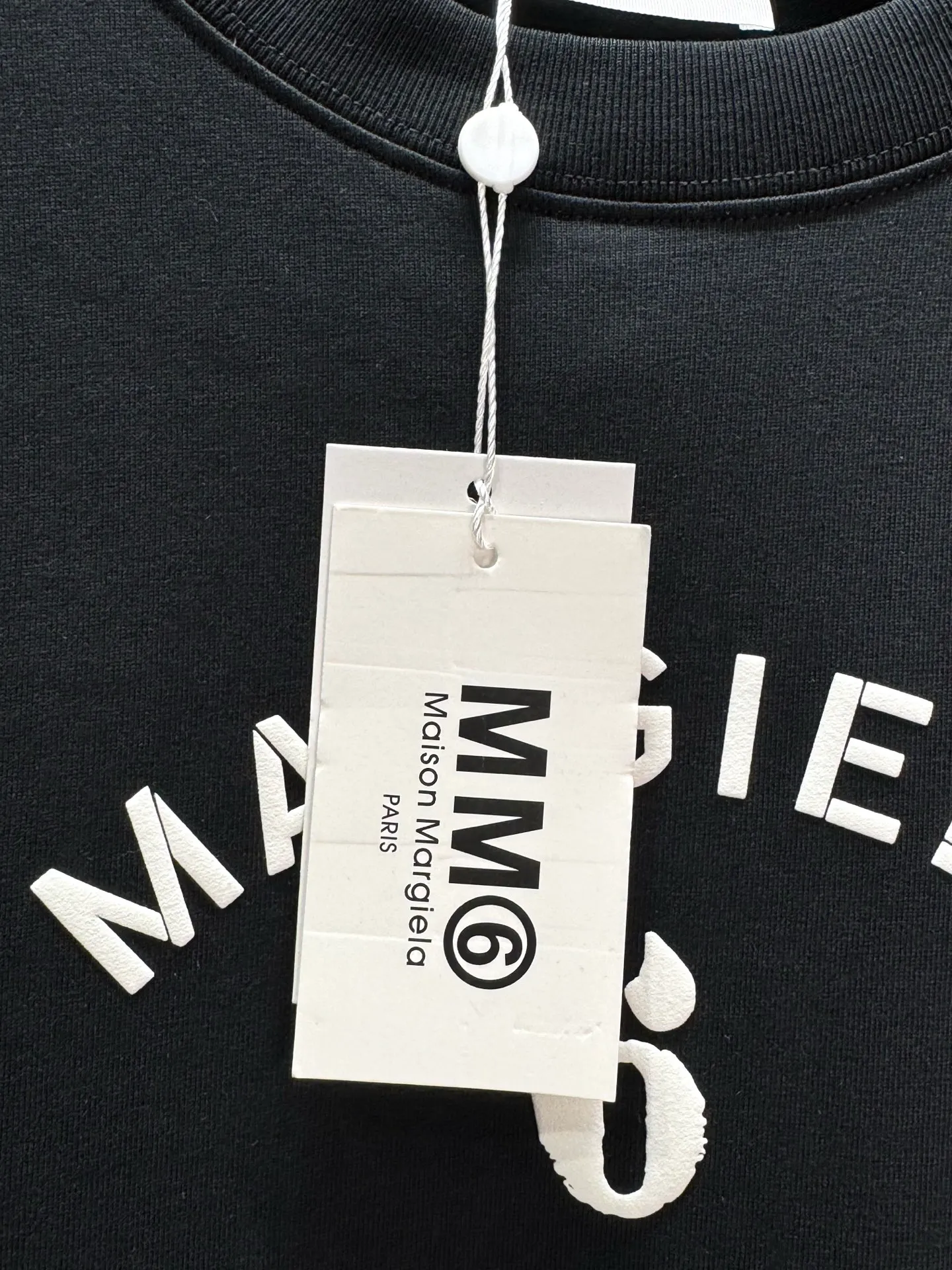 Martin Margiela* 1987‼️ T ® 🖤MM 6Margiela 26 Series ，280g ， ， ! "MARGIELA 6 EST 1987" ， 。 ， ~ ⚠️ ： ⚠️SG 26324 Same Style 𝐂𝐎𝐋𝐎𝐔𝐑：White Black 𝐒𝐈𝐙𝐄：S-XXL